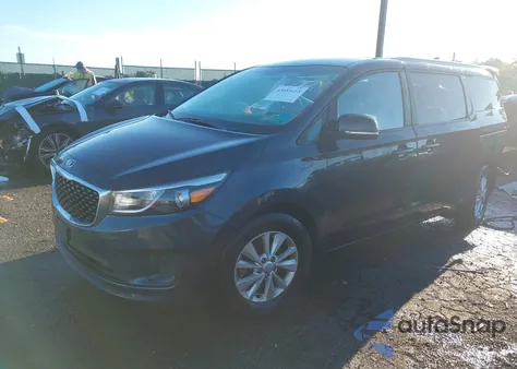 2016 Kia Sedona Lx z USA, uszkodzony, nr VIN KNDMB5C12G6090675